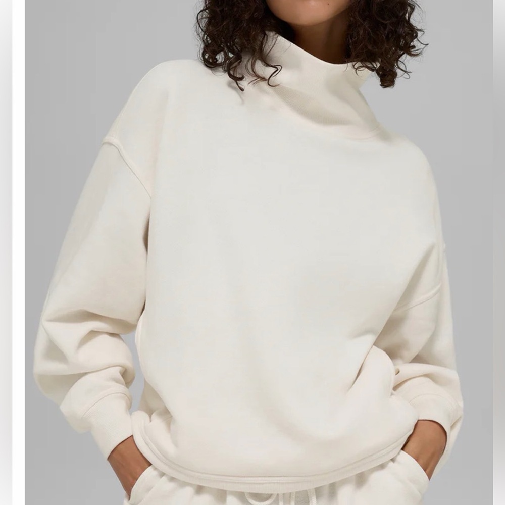 NWT! ALO Yoga Hazy Mock Neck Sweatshirt